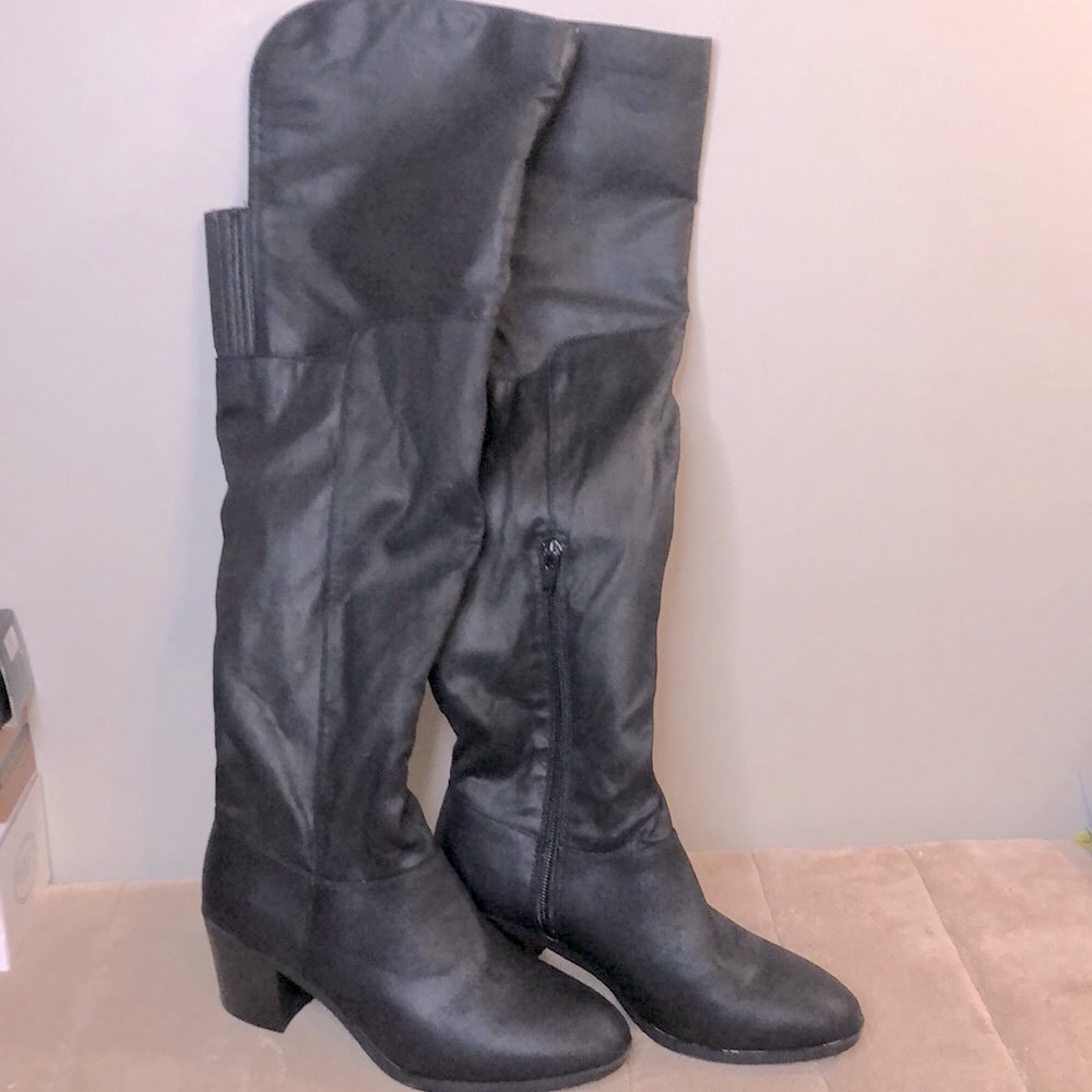 QUPID boots